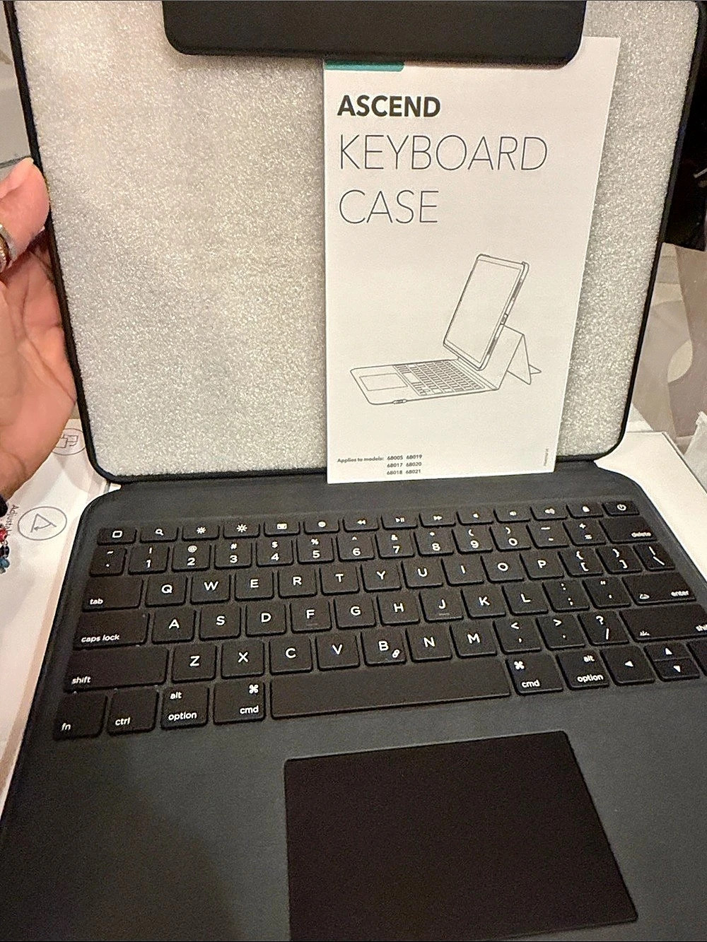 ESR Ascend Keyboard Case Black Keyboard Case Like New